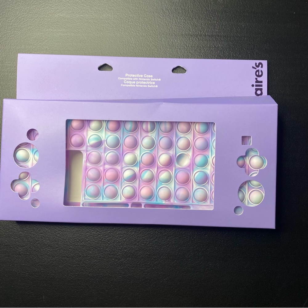 Claire’s Nintendo Switch protective pop it case